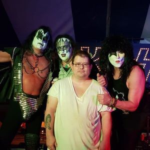 Meet your Posher, Fred